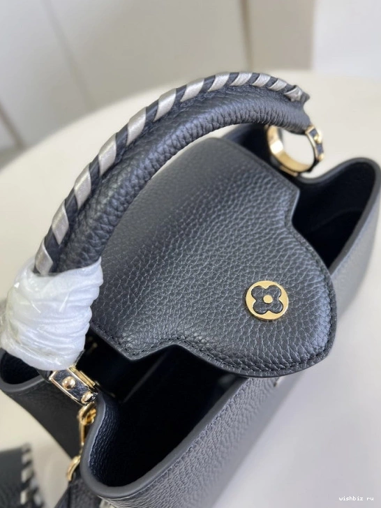 WIS VUITTON CAPUCINES BB LOUIS 1014
